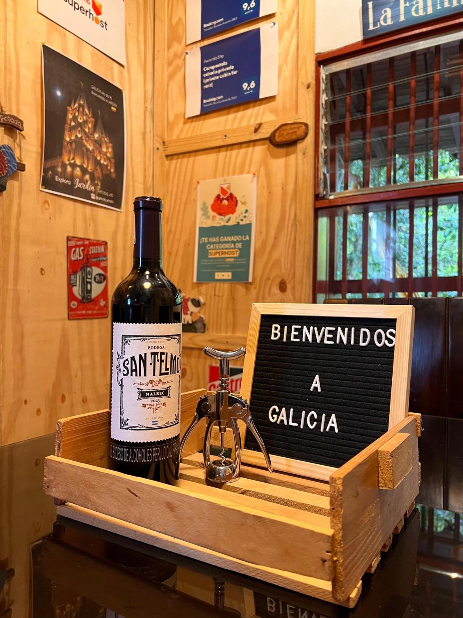 Galicia, Junto A Un Bosque Y A Cascada *